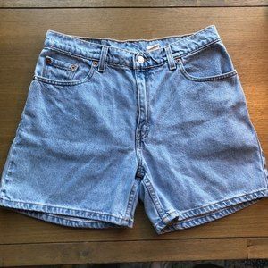 Vintage Levi’s Shorts 90s High Waist Light Wash Size 10